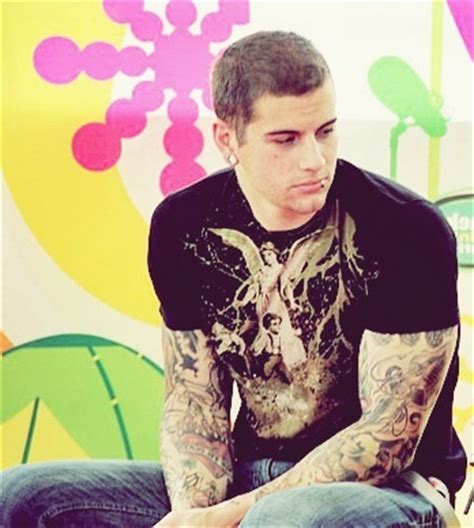 Shadows, is an american singer and songwriter. M. Shadows | M. Shadows: Avenged Sevenfold | Pinterest ...