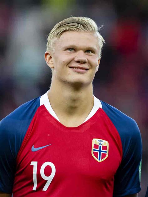 Erling braut haaland schlug in dieser saison wie ein komet am europäischen fußballhimmel ein. Erling Braut Haaland