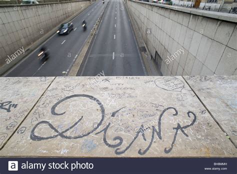 August jährt sich der tragische tod von prinzessin diana zum 20. Paris, Unterführung Pont de Alma, Unfallort Prinzessin ...