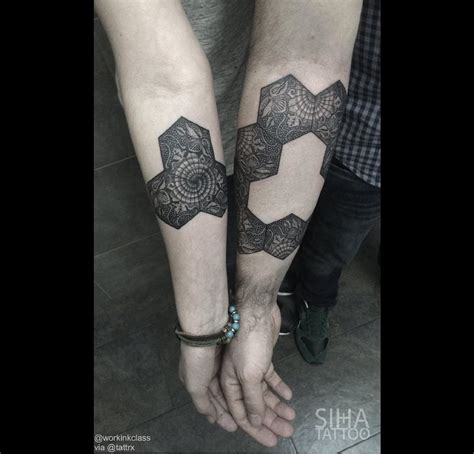 Dans cette sélection de tatouages à se faire en couple, vous découvrirez toutes sortes d'idées. Tatouage couple : tout ce qu'il faut savoir - TattooMe ...