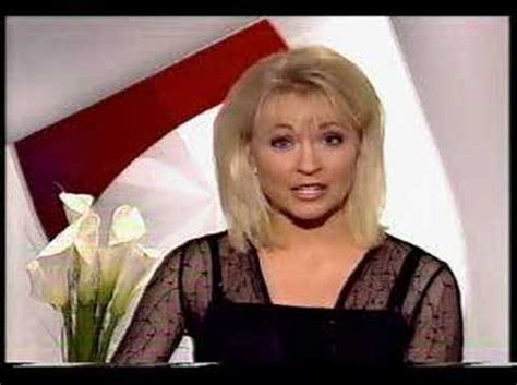 Swedish journalist and news presenter. Hallåa Anki Edvinsson TV4 - YouTube