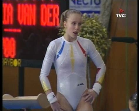 Sandra izbasa has tied the knot. Sandra Izbasa - Gymnastics Photo (11215506) - Fanpop