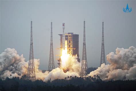 A china enviou dois astronautas para a órbita da terra. China lança novo foguete Longa Marcha 8 | TechBreak - Tudo ...