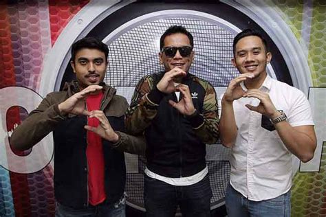 0 ответов 2 ретвитов 5 отметок «нравится». Issey, Shahrol & Fizi Ali meriahkan Team Pagi SURIA ...