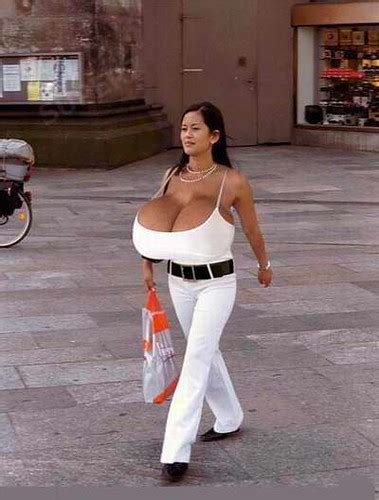 Although only 3% of people currently trade with digital money, the number of investors is growing steadily all over the globe. Huge Boobs | makili7 | Flickr