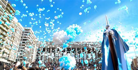 El 23 de abril se celebra el día del idioma español en las naciones unidas para concienciar al personal de la organización, y al mundo en general, acerca de la historia, la cultura y el uso del español como idioma oficial. Día de la Bandera Argentina: por qué se celebra y cómo ...