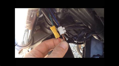 How to replace a fuse on a motorcycle? Démarrer Wr125r/x sans les clés - motorcycle start without keys ! - YouTube