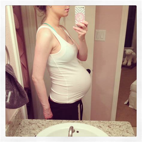 Symptoms vary from week to week during pregnancy. Body After Baby - Veronika's Blushing