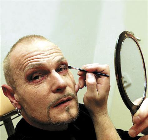 Самые новые твиты от vladimír marek (@vmarekx): GALERIE: Herec Vladimír Marek: Nejen ochrnutá levá ruka ...