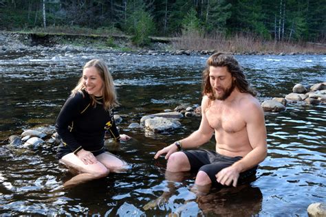 This expansive pond holds around 323,143 gallons, spanning an area of 9728 square feet, perfect for groups of all sizes. Hot Springs Guide | Eugene, Cascades & Oregon Coast