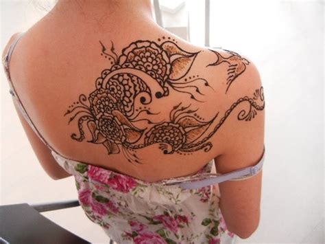 Die haltbarkeit einer hennabemalung hängt von verschiedenen faktoren ab. 90 Stunning Henna Tattoo Designs, um Ihre Temporary Tattoo ...