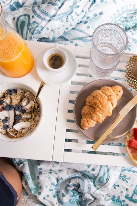 Dann könnt ihr ganz entspannt ausgedehnt frühstücken. Perfektes Fruhstuck Ans Bett. Frühstück im Bett - Ideen ...