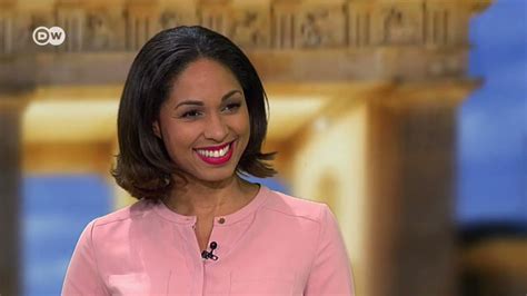 News anchor jana pareigis has spent her entire life being asked about her skin color and afro hair. Jana Pareigis on Twitter: "Afro? Oder glatte Haare? Bei ...