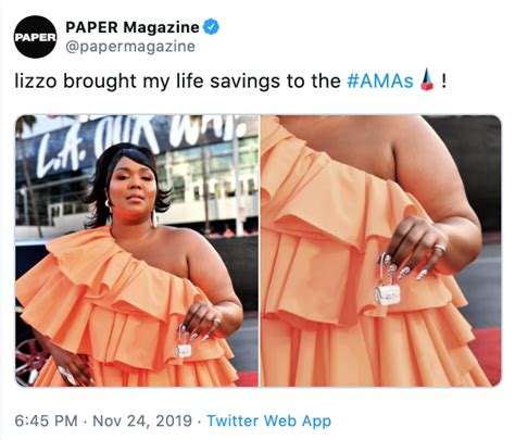 Truth hurts singer lizzo posted a hilarious video to her instagram monday afternoon showing off the contents of her famously tiny purse. Lizzo Tiny Purse - Lizzo Rocked A Tiny Dress And Purse At ...