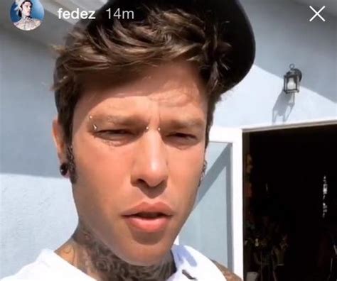 👇🏻ascolta problemi con tutti (giuda). Fedez è sparito da Instagram? Chiara Ferragni spiega tutto