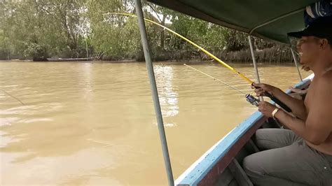 Area yang terletak di padukuhan jombor, desa krakitan, kecamatan bayat. Strike mancing,,, mantap - YouTube