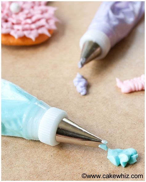 It's designed to harden so you can decorate on top of it with piped we've opted for egg whites rather than meringue powder (which you may see in other recipes) since meringue powder can be hard to source. Meringue Powder Royal Icing Recipe - Royal Icing | Recipe ...