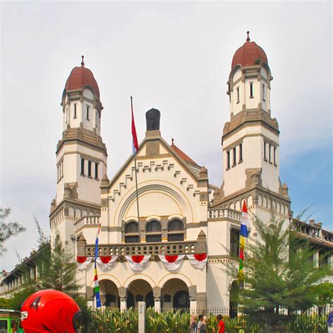 Ja, die entfernung beträgt 0,8. Lawang Sewu | Iconic side of former Building A of ...