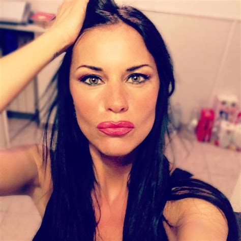 She is an actress, known for prigionieri di un incubo (2001), однажды была китаянка в коме (2000) and un vampiro a miami (1993). Grande Fratello Vip, si alza la temperatura. Una ...