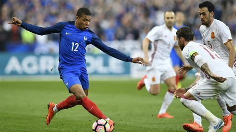 Presque 25 ans après, le match entre la france et la bulgarie demeure un traumatisme pour beaucoup de français, mais aussi pour les joueurs. La Bulgarie peut-elle créer la surprise face à la France ...