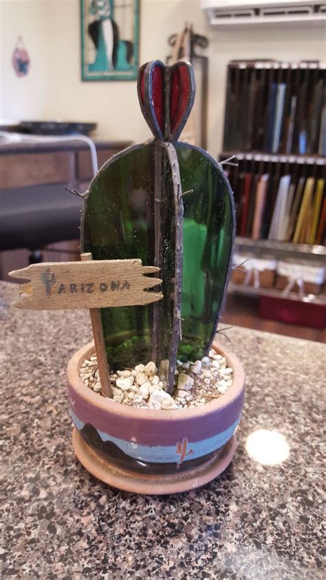 Variedades de cactus y suculentas 10 unidades diferentes a $450 macetas de colores n°6 con con piedritas nos encontramos en lanús oeste su consulta no molesta. Made this stained glass cactus when my cactus died. Made ...