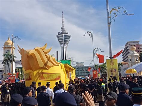 Cuti ini tidak perlu diganti. Istiadat Perarakan & Perbarisan Kehormat Sempena ...