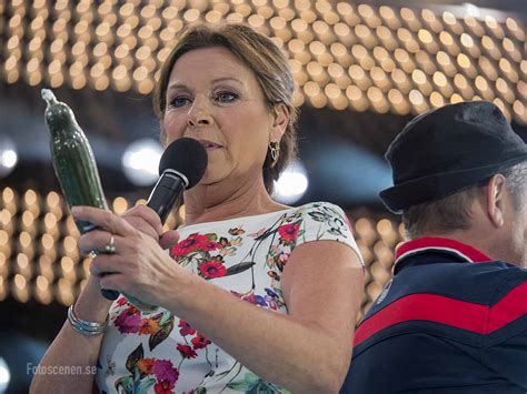 Chanteuse et animatrice de télé, suédoise (fr); Fotoscenen - matilda kronér