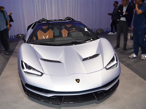 For 2021, the only changes to the huracán are new exterior and interior color options. Lamborghini Centenario Roadster (2016): Preis | autozeitung.de