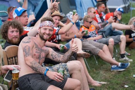 De zwarte cross 2019 zal plaatsvinden op 18 t/m 21 juli. 'Zwarte Cross sfeervolste festival van Europa' | Zwarte ...