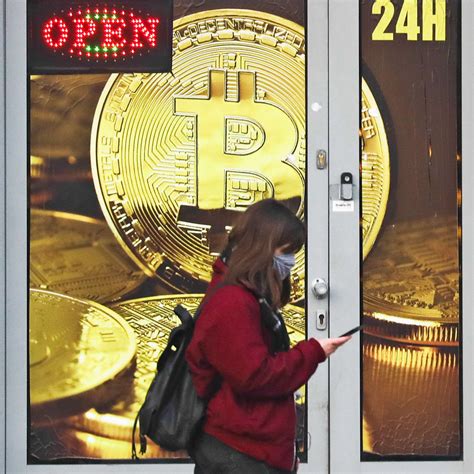 Begging/asking for bitcoins is absolutely not allowed, no matter how badly you need the bitcoins. Toil and trouble: Bitcoin's rally 2021-01-06 | Espresso