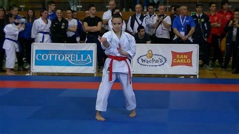 She has won numerous medals in the women's individual kata and women's team kata events at the world karate championships and the european karate championships. FREEFORM Kata "FENICE" by Viviana Bottaro - Loano 2012 ...