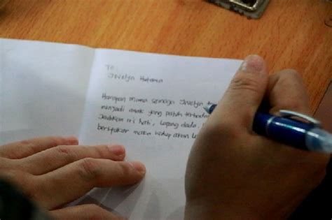 Papa udah berangkat kerja mah? tanya gue. Ucapan Selamat Natal Untuk Papa Dan Mama / Paling Keren ...