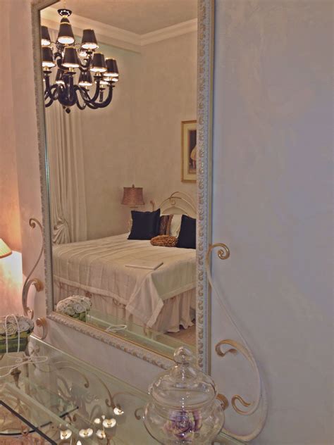 Please kindly share your views in your comments. White Gold Bedroom (With images) | White gold bedroom, Gold bedroom, Decor