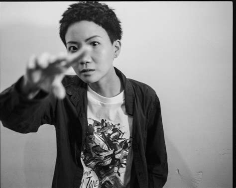 Sellshirt has a large selection of shirt. 專訪盧凱彤：走過躁鬱症，我和世界和好了｜香港｜端傳媒 Initium Media