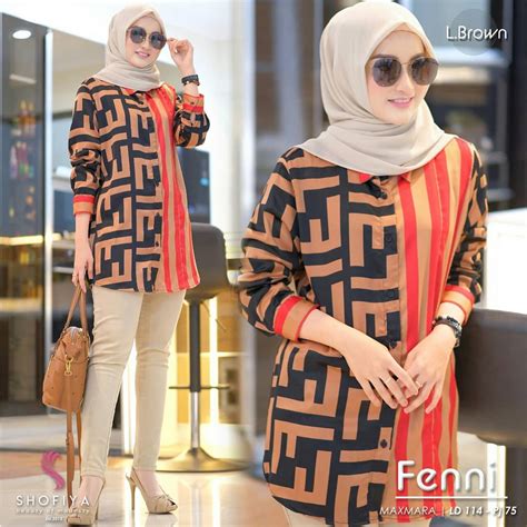 Model baju batik kombinasi menggunakan kain polos, sifon, bolero, embos, dan brokat. Model Baju Tunik Terbaru 2020 Desain Mewah Dan Modern ...