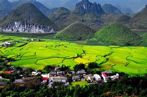 ʔaːŋ jaːŋ (listen)) is a province of vietnam. Kinh nghiệm du lịch Quản Bạ - Hà Giang - Đi Đâu Chơi Gì