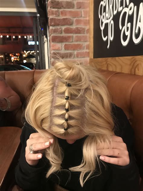 If you are always holding your child's hair in a ponytail because that's the easiest hairstyle you can do, here are some rubber band hairstyles that are also easy to do but look more beautiful than a simple ponytail. Rubber band hair style - great with short hair - stays out ...