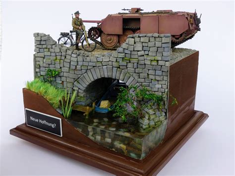 Trucks, schiffe, autos, buggys, quadrocopter, helikopter. Diorama "Neue Hoffnung?"