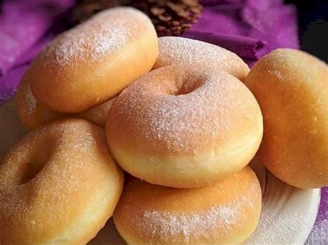 Namun disatu sisi donat tetaplah makanan favorit bagi banyak orang. Resep Membuat Donat Empuk - Cara Membuat Donat Kentang ...