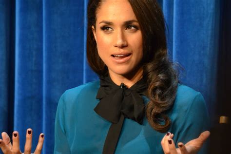 Markle was born and raised in los angeles, california. Samantha Markle vindt Meghan en Harry's kerstkaart ...