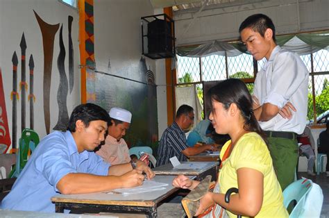 Keindahan dan susun atur ruang dalaman rumah designer di kota belud. PENGAGIHAN BANTUAN RM1OO KEPADA PELAJAR | SMK ARSHAD KOTA ...