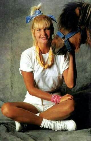 maˈɾi.ɐ dɐ ˈɡɾasɐ ˈʃuʃɐ mẽneˈɡɛw; 133 melhores imagens sobre Xuxa fashion no Pinterest