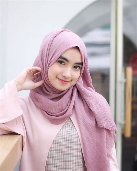 Nama dhiya' berasal dari bahasa arab yang artinya cahaya atau sinar. Hijab Crinkle Shawl - Voal Motif