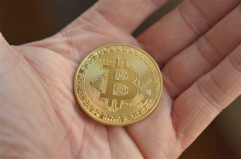 Nigeria is a popular place for people to buy, sell and trade bitcoin. Nigerians Think Bitcoin Can Hedge Against Naira - CoinWire