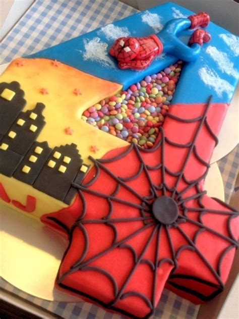 Elsa bakes a cake with her friend spidy. Unique Spiderman cake | Cupcake kuchen, Geburtstagskuchen ...