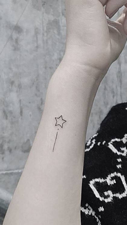 The totality design arrangement was so inspirational ideas. 35 Trendy Shooting Star Tattoos, Ideas, Designs & Meanings ...