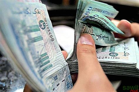 Ramai rakyat malaysia risau dengan kejatuhan nilai matawang ringgit di pasaran global. Kenaikan Harga TBS Sawit Dibayangi Penguatan Ringgit ...