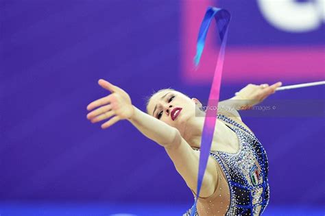 In the final final of the first gold championship 2021, the faber gymnastics fabriano youth team accompanied by techniques kristina ghiurova, julieta cantaluppi, bilyana dyakova and valeria carnali with nicole baldoni, asia campanelli, gaia mancini, gaia tavarnesi and virginia. Milena Baldassarri (Italy), World Cup (Pesaro) 2018 | Rhythmic gymnastics, Gymnastics ...