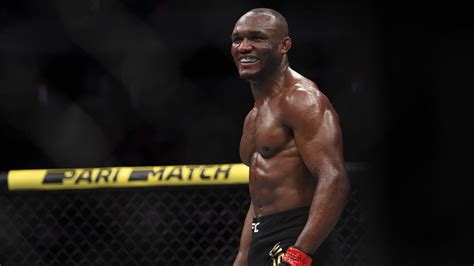 Усман тогда победил уверенно, забрав каждый из пяти раундов, но масвидаль в общем и целом смотрелся неплохо. Источник: Усман и Масвидаль подписали контракт на бой — РТ ...