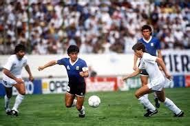 Information about the round of 16 game played in the 1986 soccer world cup between the national teams of uruguay and argentina with details about goals, starters and reserves, substitutions, cards. ANOTANDO FÚTBOL *: MUNDIAL 1986 * PARTE 11